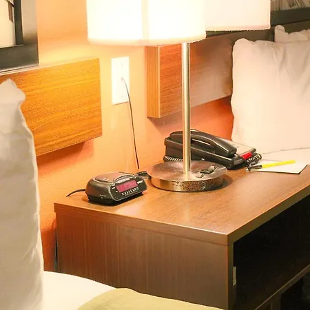 Super 8 By Wyndham Orlando International Drive Hotel Room photo