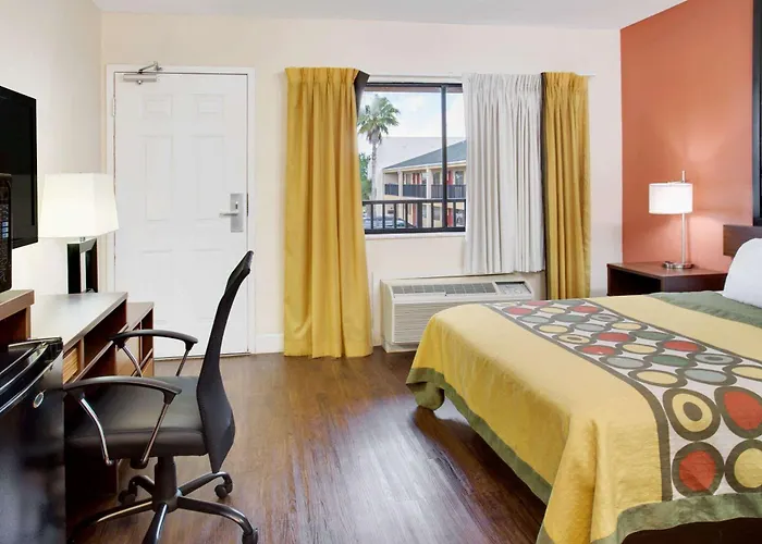 Super 8 By Wyndham Orlando International Drive