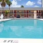 Super 8 By Wyndham Orlando International Drive 